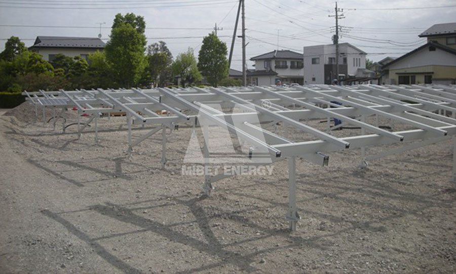 Structure de montage solaire PV au Japon