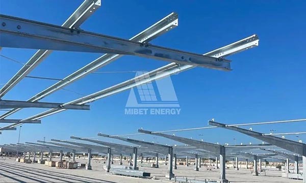 Achèvement du projet de carport solaire en acier au carbone Mibet de 1,8 MW à Bahreïn